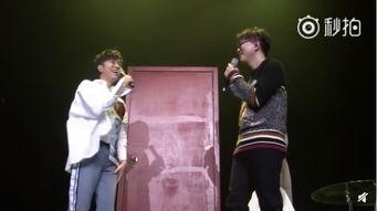 吴青峰爆料闺蜜视频大全,揭秘娱乐圈背后的温馨瞬间 第2张 吴青峰爆料闺蜜视频大全,揭秘娱乐圈背后的温馨瞬间 第2张